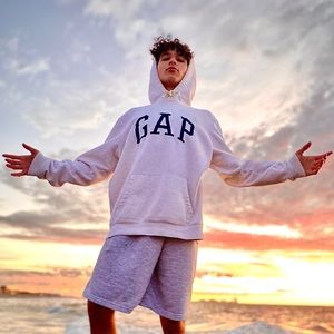 Meet your Posher, Amir